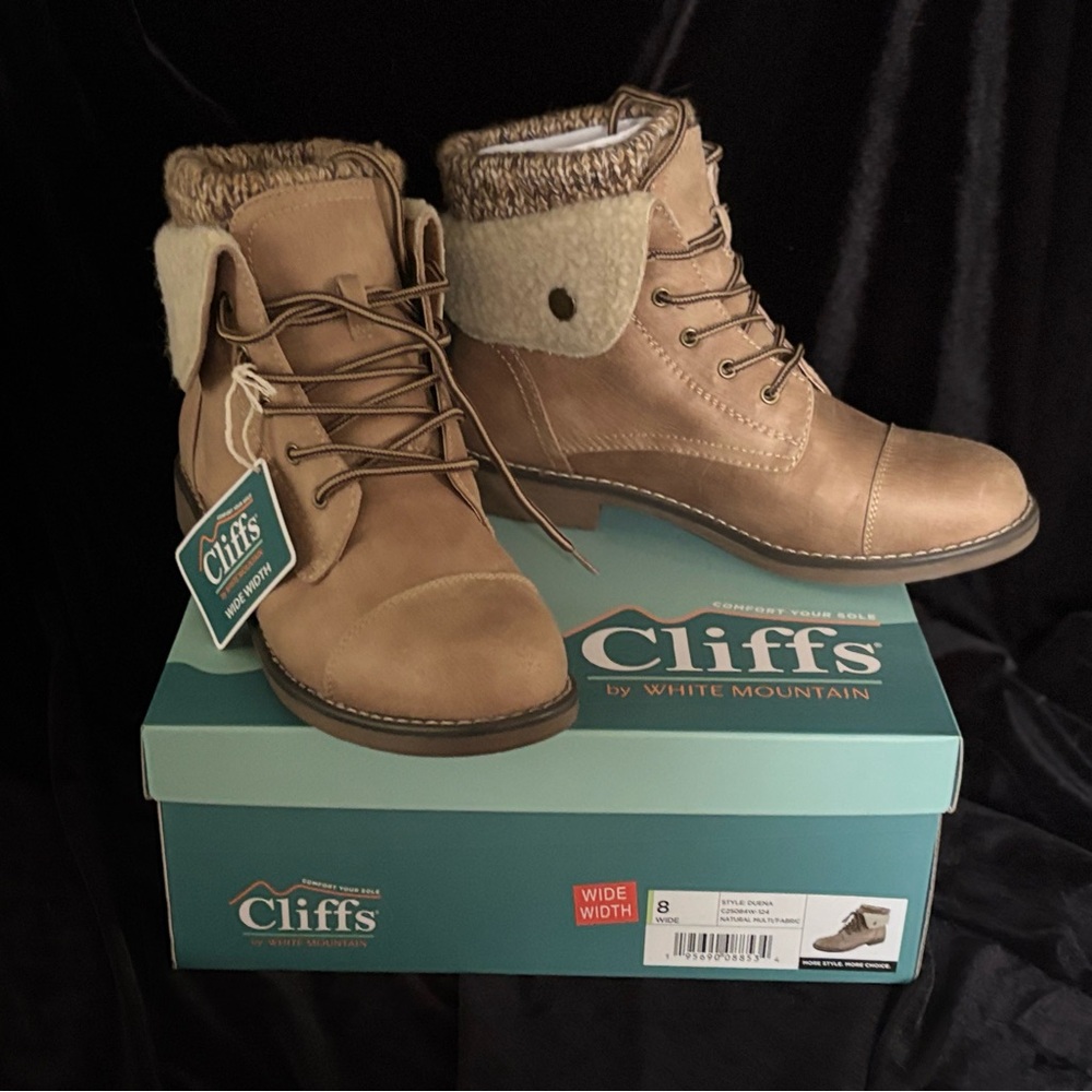 NIB CLIFFS BY WHITE MOUNTAIN Women’s Size 8 WIDE Duena Hiking Winter Boots